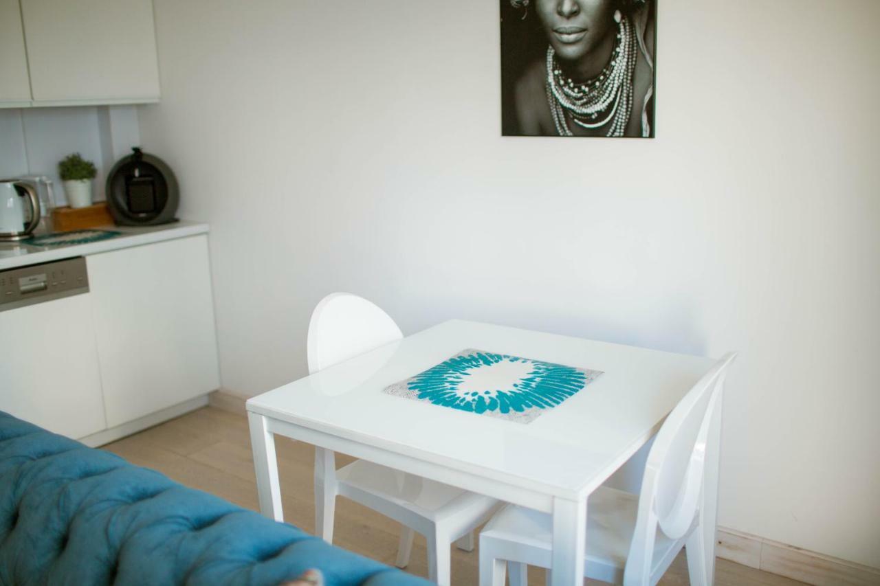 Flat White Apartament Pultusk Apartment Екстериор снимка