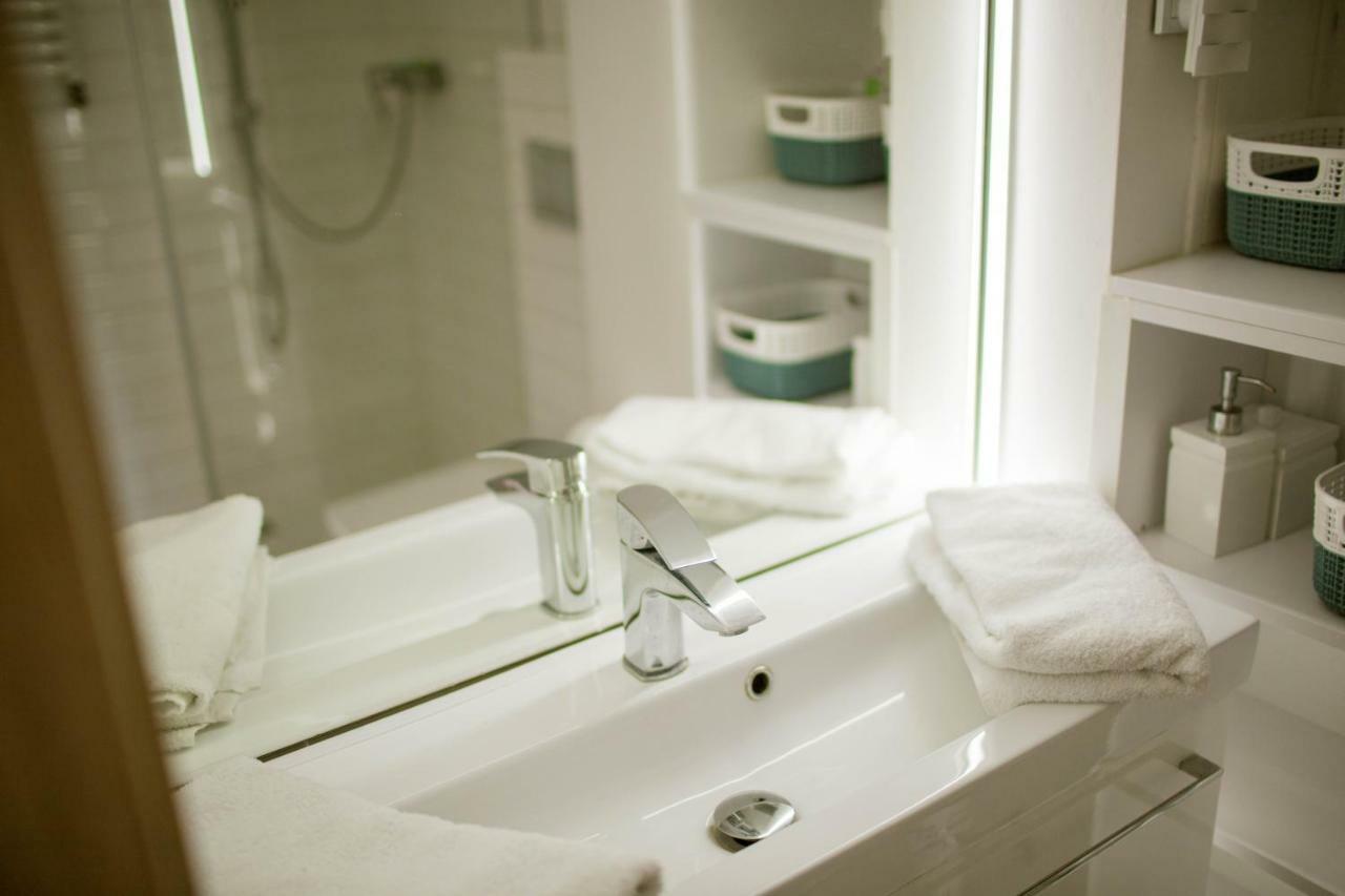 Flat White Apartament Pultusk Apartment Екстериор снимка